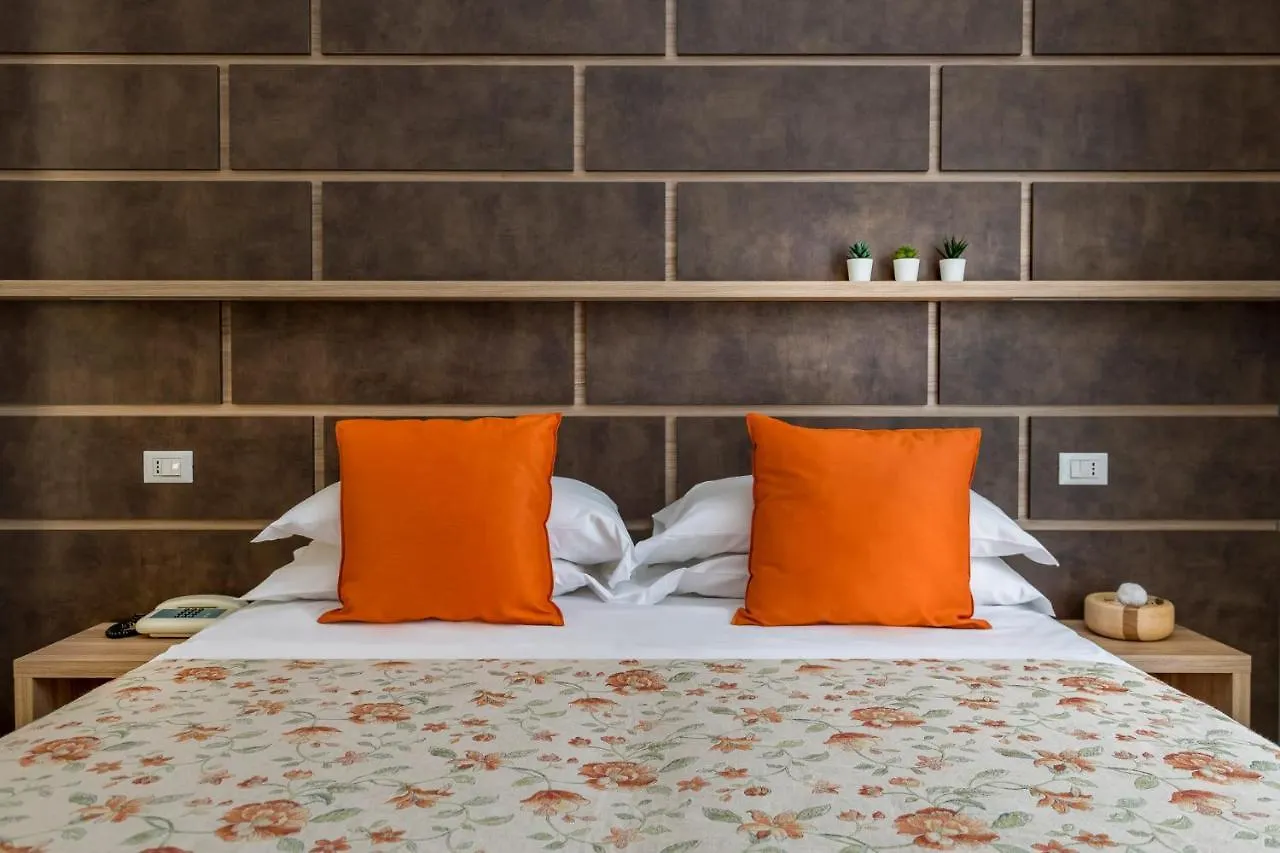 Hotel Rondinella E Viola 리미니
