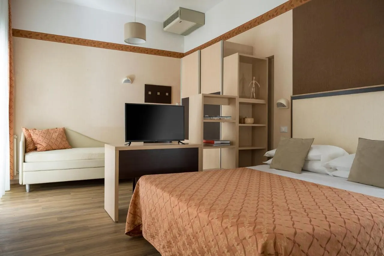 Hotel Rondinella E Viola 리미니