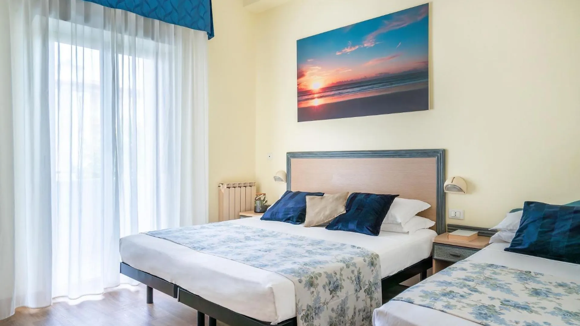 Hotel Rondinella E Viola Rimini Italien