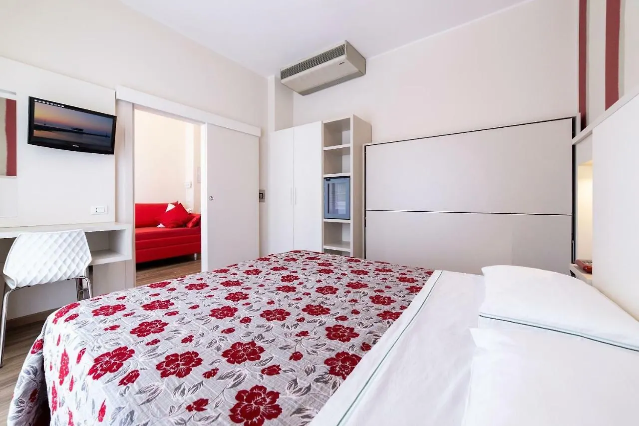 Hotel Rondinella E Viola 리미니