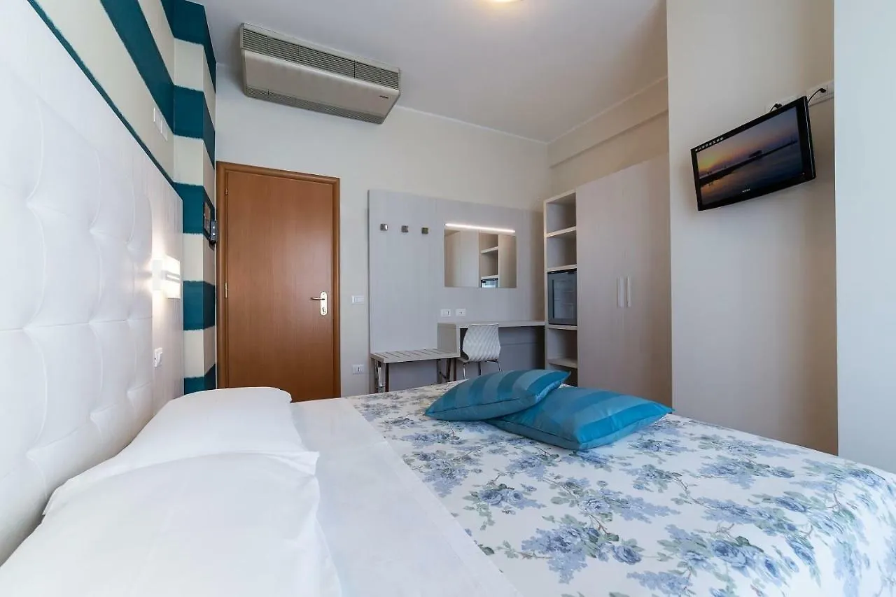 Hotel Rondinella E Viola 리미니